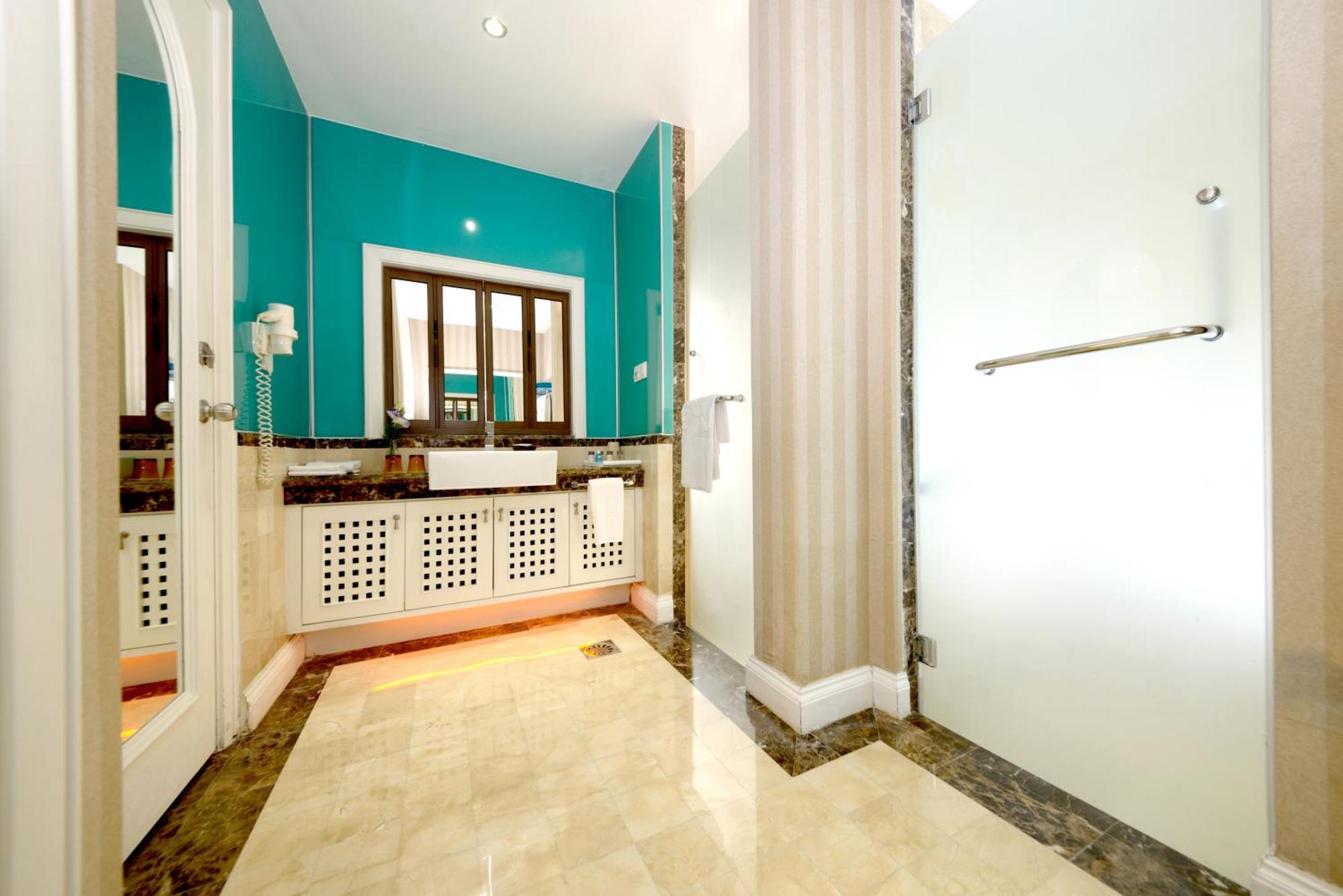 Hotel Grand Lexis Port Dickson Exteriér fotografie Bathroom